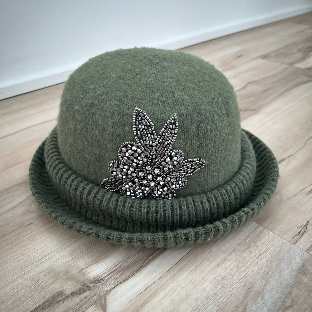Something Special Green 100% Wool Hat Rhinestone Beaded Flower - Picture 2 of 7